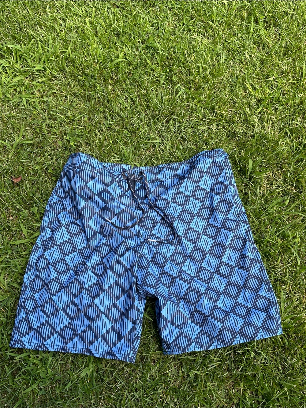 LL Bean Men's Blue Patterned Swim Shorts size 38